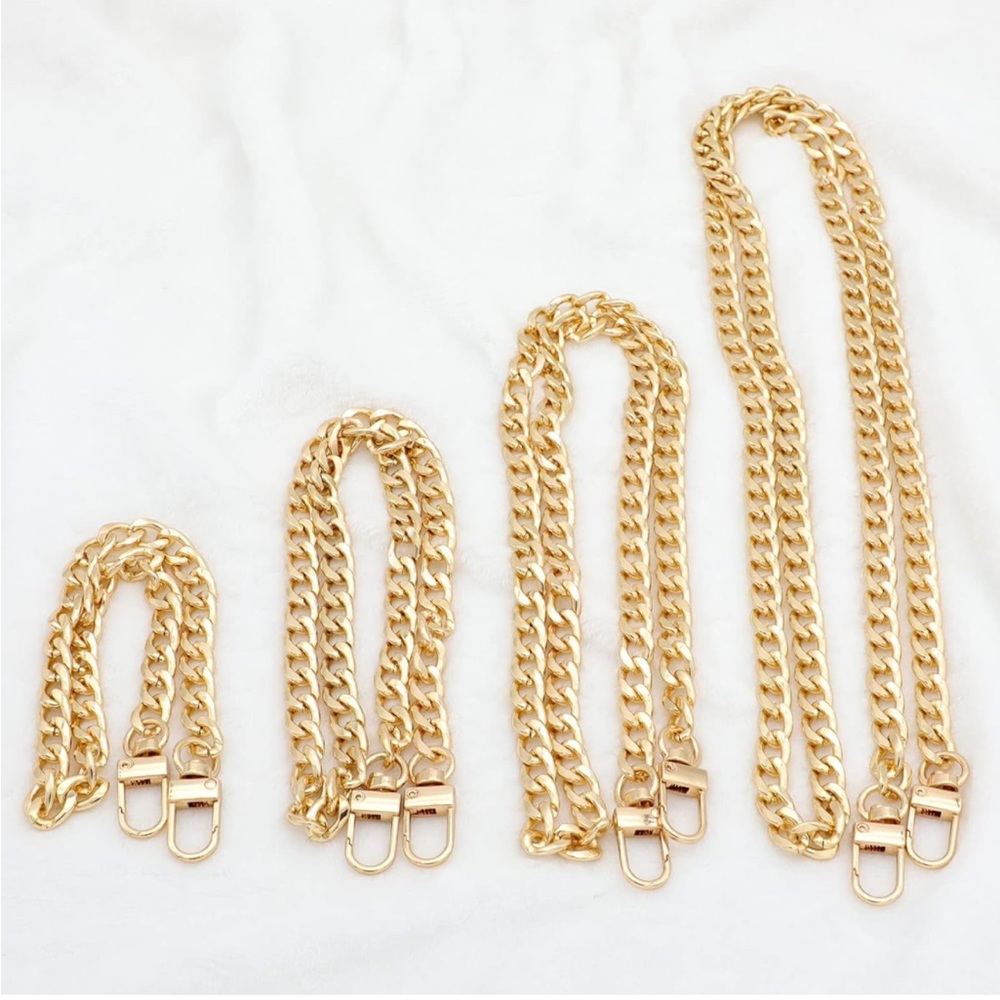 Stellar gold bag chain🌙